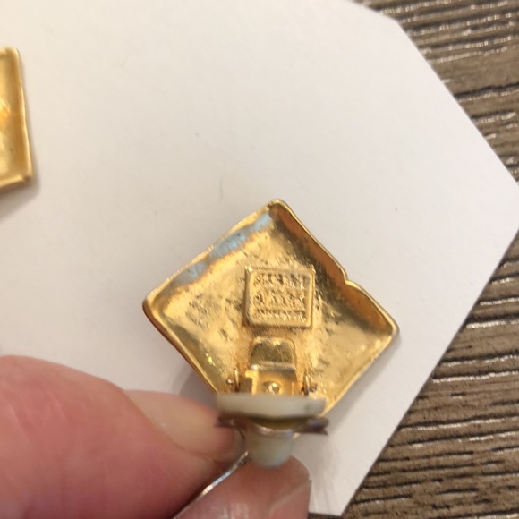 Need Help Reading Makers Mark Matte Gold Earrings - Picture 5 of 8